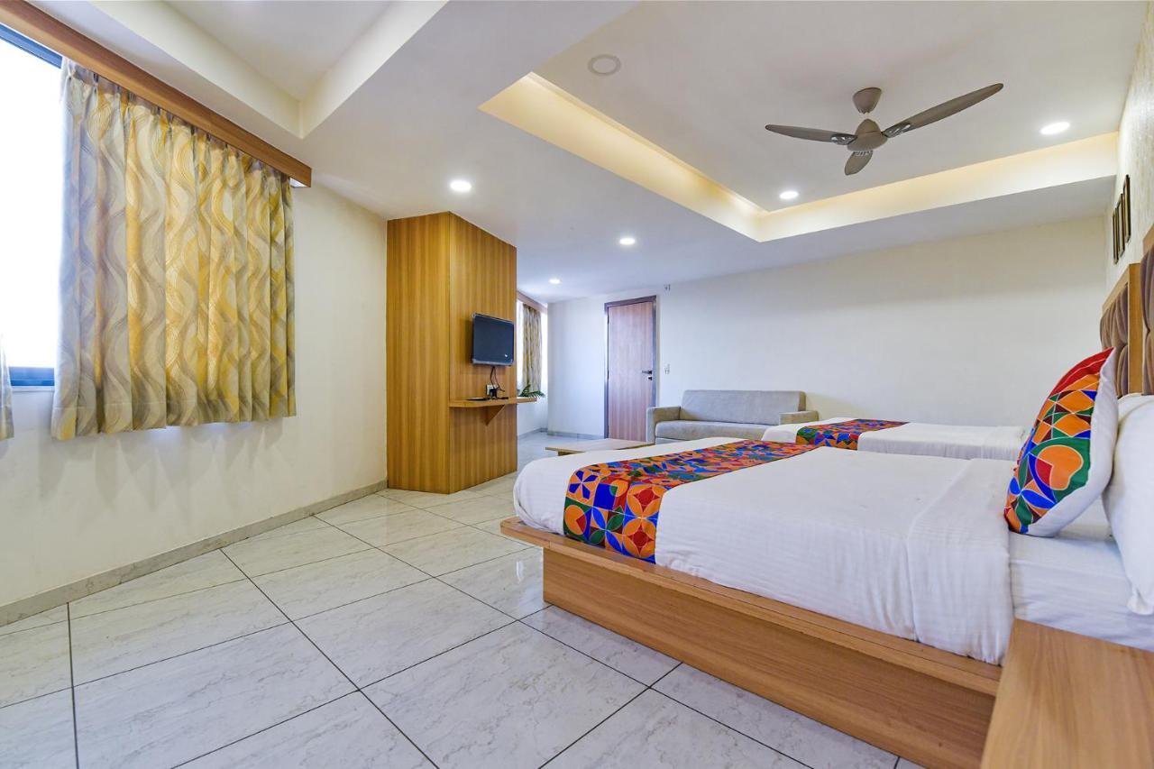 Hotel Legrand.Inn Ahmedabad Exterior foto