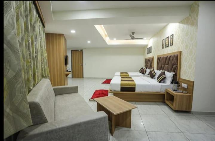 Hotel Legrand.Inn Ahmedabad Exterior foto