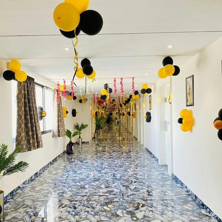 Hotel Legrand.Inn Ahmedabad Exterior foto